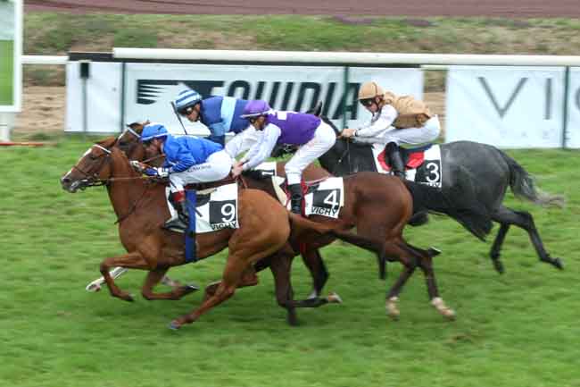 Arrivée quinté pmu PRIX LOUIS CAMBRELENG à VICHY