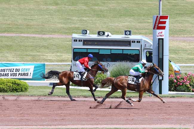 Arrivée quinté pmu PRIX DE LA PLACE VENDOME à ENGHIEN