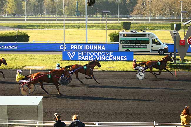 Photo d'arrivée de la course pmu PRIX IDUNNA à PARIS-VINCENNES le Vendredi 2 avril 2021