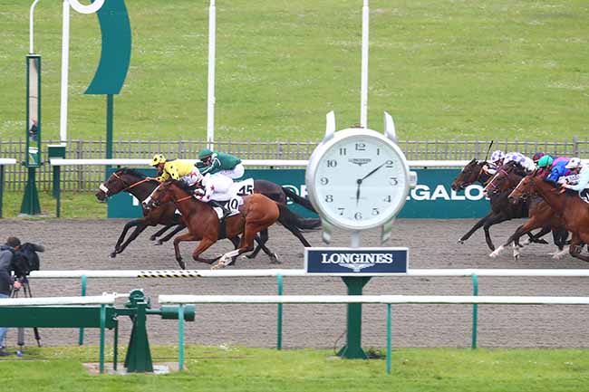 Photo d'arrivée de la course pmu PRIX DE LA BUTTE RONDE à CHANTILLY le Mardi 7 mai 2024