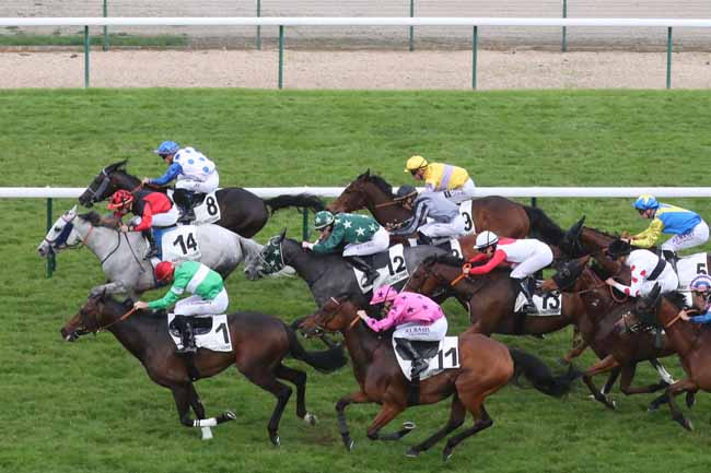 Photo d'arrivée de la course pmu PRIX DE L'HOTEL DE BRUXELLES à LONGCHAMP le Jeudi 16 mai 2024