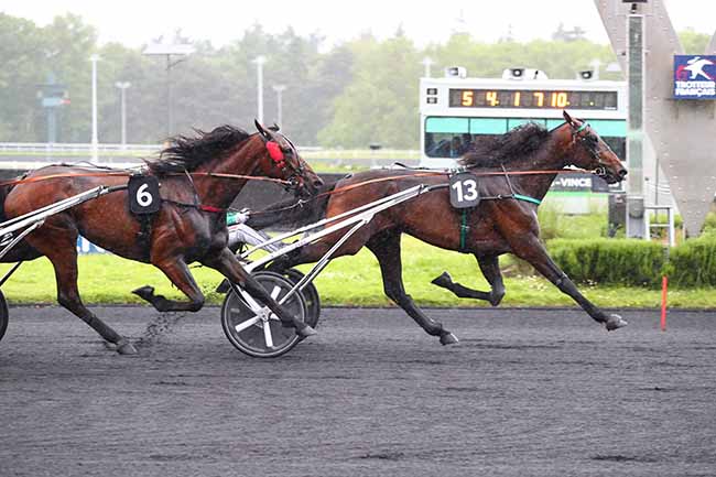 Photo d'arrivée de la course pmu PRIX CORONIS à PARIS-VINCENNES le Mardi 21 mai 2024