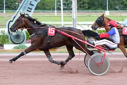 Photo d'arrivée de la course pmu PRIX DE PORTBAIL à CABOURG le Vendredi 5 juillet 2024