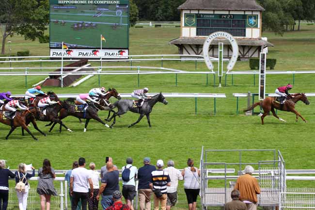 Photo d'arrivée de la course pmu PRIX DE RESSONS-SUR-MATZ à COMPIEGNE le Mardi 9 juillet 2024