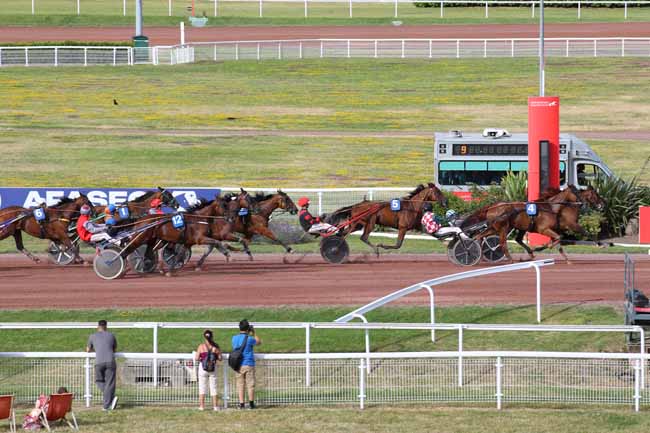 Photo d'arrivée de la course pmu PRIX SERGE CHAVATTE à ENGHIEN le Mercredi 10 juillet 2024