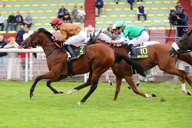 Photo d'arrivée de la course pmu PRIX DE BONNEUIL-EN-VALOIS à COMPIEGNE le Vendredi 12 juillet 2024