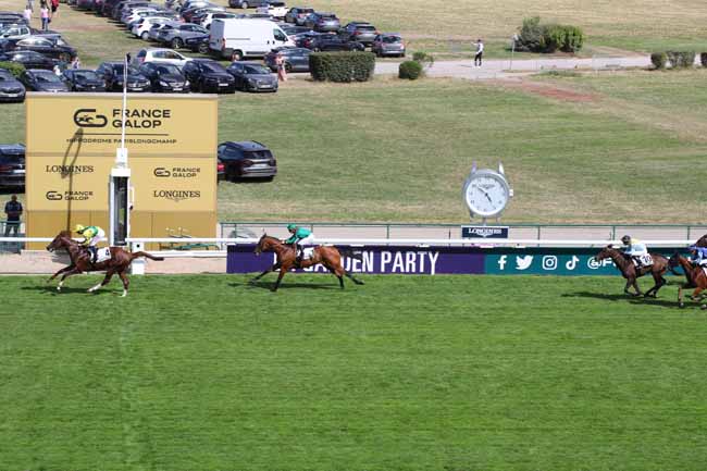 Photo d'arrivée de la course pmu PRIX D'ARGENTINE à LONGCHAMP le Samedi 13 juillet 2024