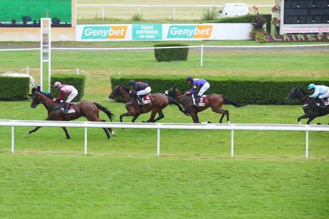 Photo d'arrivée de la course pmu PRIX DE LA MERE TOUTAIN (PRIX DU CASINO) à CLAIREFONTAINE le Jeudi 25 juillet 2024