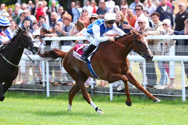 Photo d'arrivée de la course pmu GRAND PRIX 80EME ANNIVERSAIRE DU DEBARQUEMENT - GRAND PRIX DE CLAIREFONTAINE à CLAIREFONTAINE le Samedi 27 juillet 2024