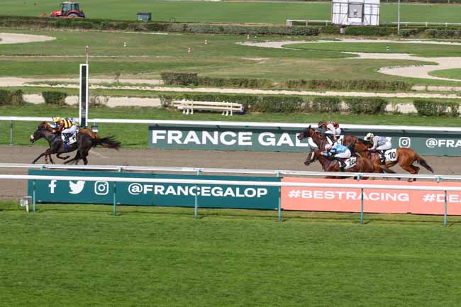 Photo d'arrivée de la course pmu PRIX DE LA GALOPINIERE à DEAUVILLE le Mardi 30 juillet 2024