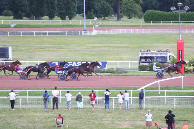 Arrivée quinté pmu PRIX DE PIGALLE à ENGHIEN