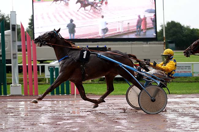 Arrivée quinté pmu GRAND PRIX JEAN DUMOUCH à BEAUMONT DE LOMAGNE