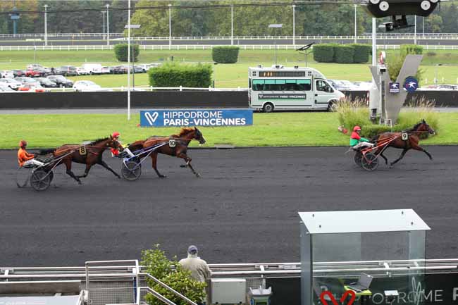 Photo d'arrivée de la course pmu PRIX DE DANGEUL à PARIS-VINCENNES le Dimanche 22 septembre 2024