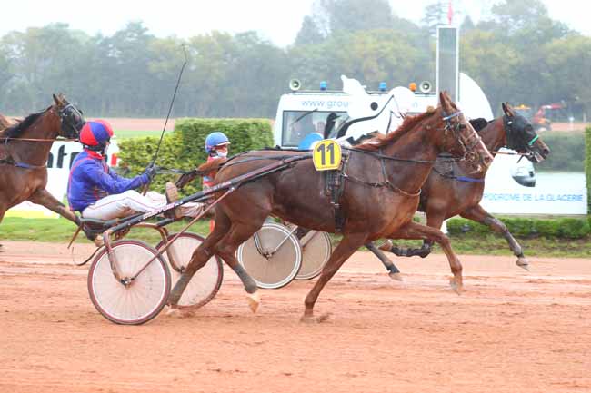 Photo d'arrivée de la course pmu TECHNIBOX - LEGIRET à CHERBOURG le Mercredi 25 septembre 2024