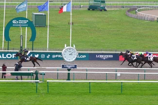 Photo d'arrivée de la course pmu PRIX DU CHENE SYLVIE à CHANTILLY le Mardi 15 octobre 2024