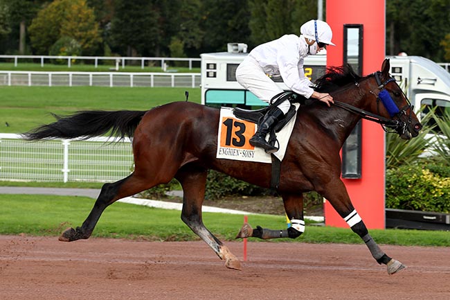 Photo d'arrivée de la course pmu PRIX DE LA PLACE DES FETES à ENGHIEN le Samedi 19 octobre 2024