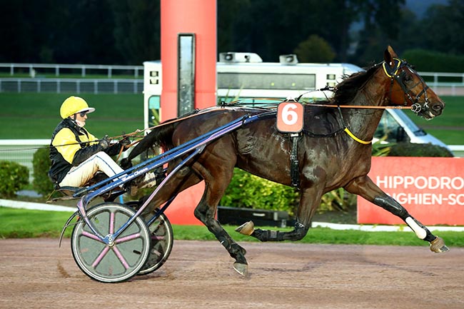 Photo d'arrivée de la course pmu PRIX DE LA COTE D'OR à ENGHIEN le Samedi 19 octobre 2024