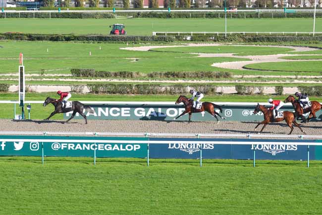 Photo d'arrivée de la course pmu PRIX DU PRE D'AUGE à DEAUVILLE le Jeudi 24 octobre 2024