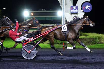 Photo d'arrivée de la course pmu PRIX JUNO à PARIS-VINCENNES le Vendredi 25 octobre 2024