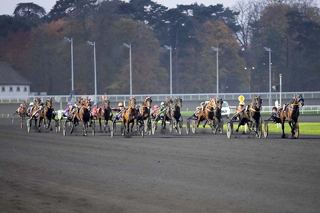 Photo d'arrivée de la course pmu PRIX DE BOISSY-SAINT-LEGER à PARIS-VINCENNES le Dimanche 17 novembre 2024