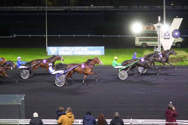 Photo d'arrivée de la course pmu PRIX DE MANCIET à PARIS-VINCENNES le Samedi 23 novembre 2024