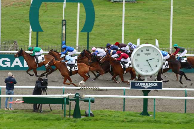 Photo d'arrivée de la course pmu PRIX CERES - FONDS EUROPEEN DE L'ELEVAGE à CHANTILLY le Samedi 23 novembre 2024