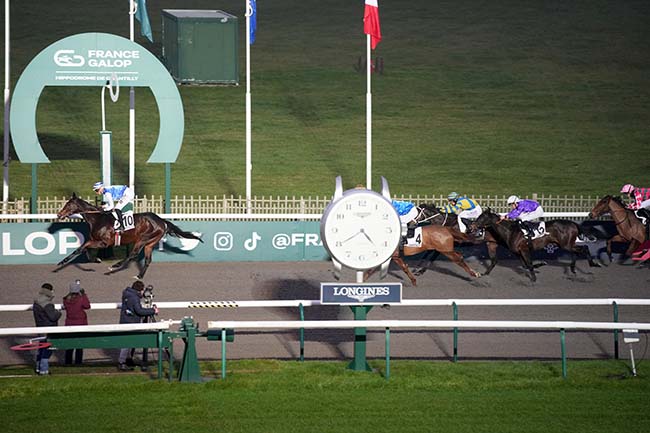 Photo d'arrivée de la course pmu PRIX DE CLERMONT-DE-L'OISE à CHANTILLY le Lundi 30 décembre 2024