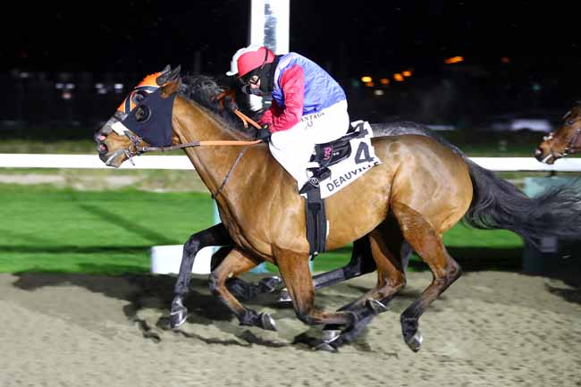 Photo d'arrivée de la course pmu PRIX DU VAL-DE-REUIL à DEAUVILLE le Samedi 4 janvier 2025