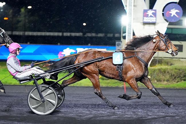 Photo d'arrivée de la course pmu PRIX GUY LUX ET LEON ZITRONE à PARIS-VINCENNES le Vendredi 7 février 2025