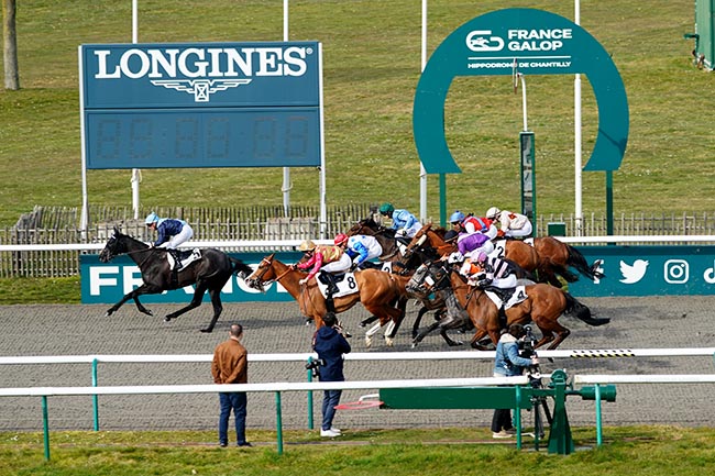 Photo d'arrivée de la course pmu PRIX ESSO à CHANTILLY le Dimanche 9 mars 2025