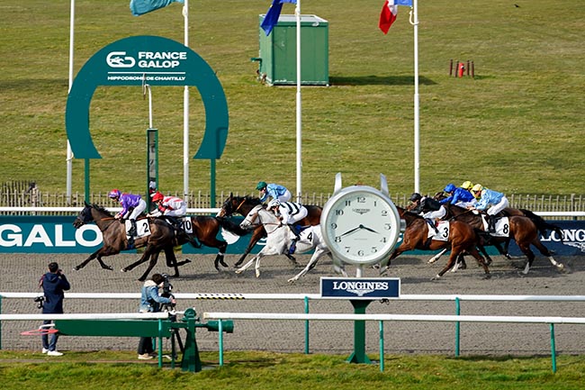 Photo d'arrivée de la course pmu PRIX DARSHAAN à CHANTILLY le Dimanche 9 mars 2025