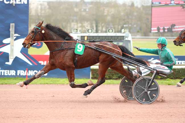 Photo d'arrivée de la course pmu PRIX DE RUBERCY à CAEN le Lundi 10 mars 2025