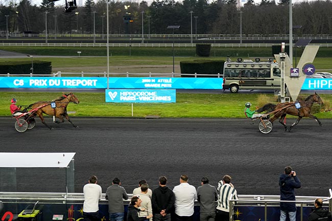 Photo d'arrivée de la course pmu PRIX DU TREPORT à PARIS-VINCENNES le Samedi 22 mars 2025