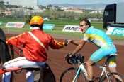 La photo de Briand Di Gregorio  cycliste contre cheval