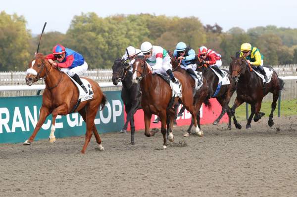 La photo de Bubble Sign Arrivée Quinté+ Pmu Prix du Chêne du Coup de Foudre à Chantilly