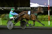 La photo de Hunadora arrivée PMU Prix de Merignac à Paris Vincennes 