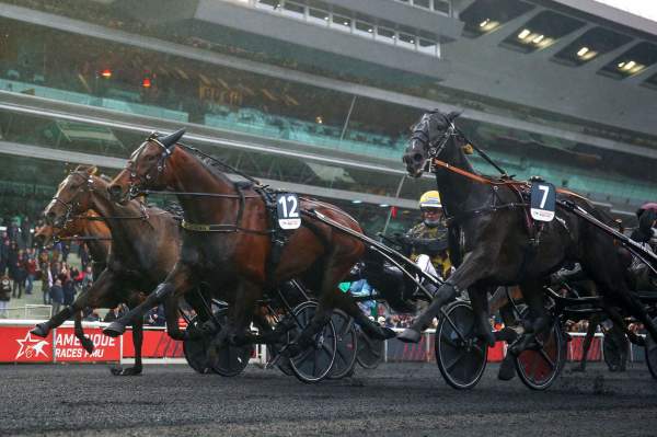 La photo de San Moteur arrivée Quinté+ PMU Prix du Bourbonnais (Gr.II) Amerique Races PMU Q#2 à Paris Vincennes