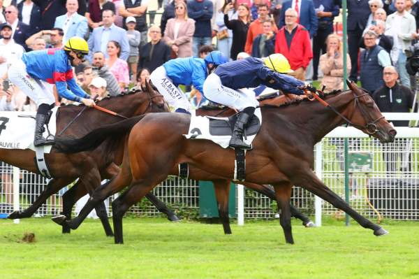 La photo de Mqse De Sevigne Arrivée Prix Rothschild (G1) à Deauville  