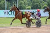 La photo de Kaleo De Banville Prix de l'Association Passerelle Hippodrome de Vichy 