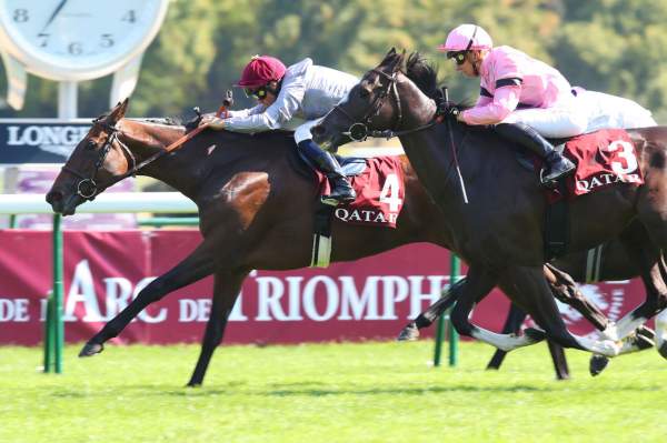 La photo de Place Du Carrousel arrivée PMU Qatar Prix Foy (gr2) à ParisLongchamp 