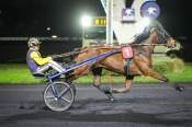 La photo de Kella Madrik arrivée PMU Prix de Pouance à Paris Vincennes 