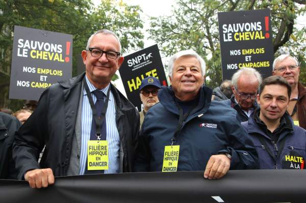 La photo de Barjon Saint-seine Manifestation manifestation Halte à la taxe Paris 7 novembre 2024