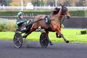 La photo de Marion D'atout Arrivée Pmu Prix Vourasie à Vincennes