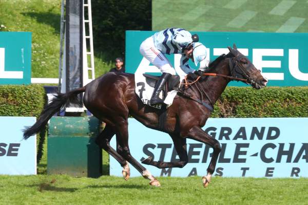 La photo de Kolokico Arrivée PMU Prix Ferdinand Dufaure à Auteuil