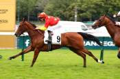 La photo de Love Rush arrivée pmu Prix de Solferino à Longchamp