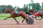 La photo de Isia Du Chene arrivée pmu Prix de Savoie à Vichy