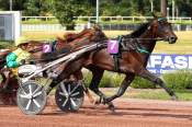 La photo de Frank Gio Arrivée PMU Prix de Rome à Enghien