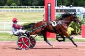 La photo de Monzon Normand arrivée pmu Prix de la Porte de Choisy à Enghien