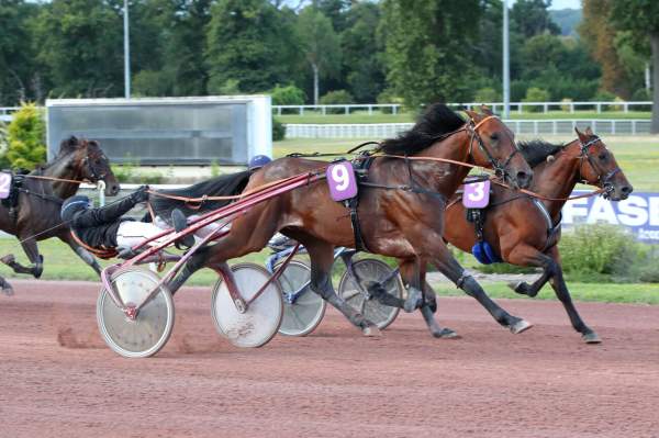 La photo de Jabalpur Arrivée Quinté+ Pmu Prix de la Porte d'Italie à Enghien