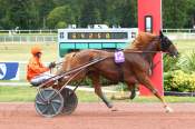 La photo de Komere De Corday arrivée pmu Prix d'Elancourt à Enghien